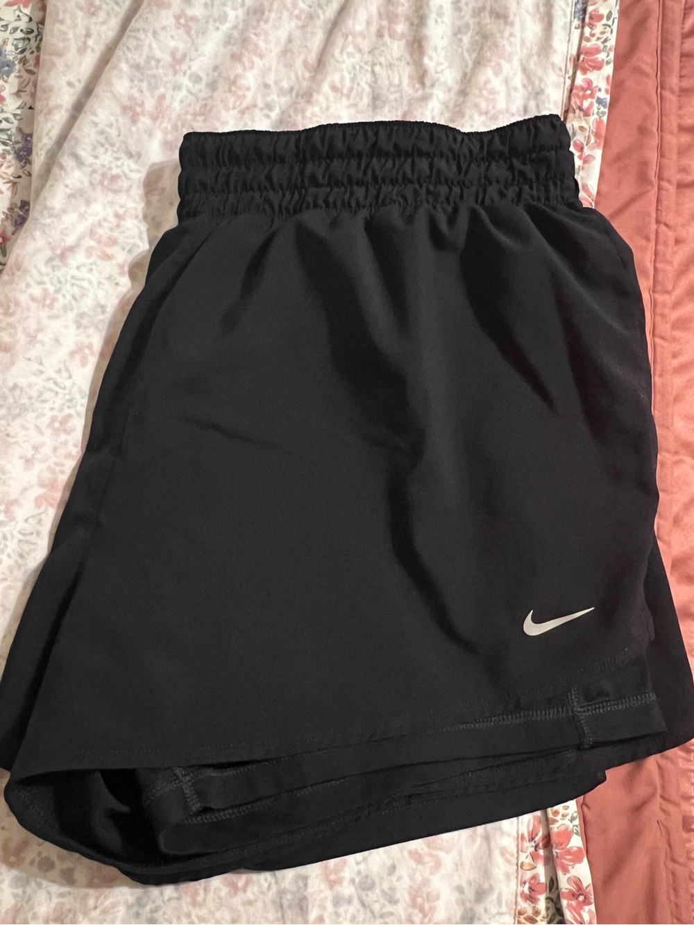 Nike women’s Dri-Fit 2-in-1 athletic shorts - EUC - Sz XL